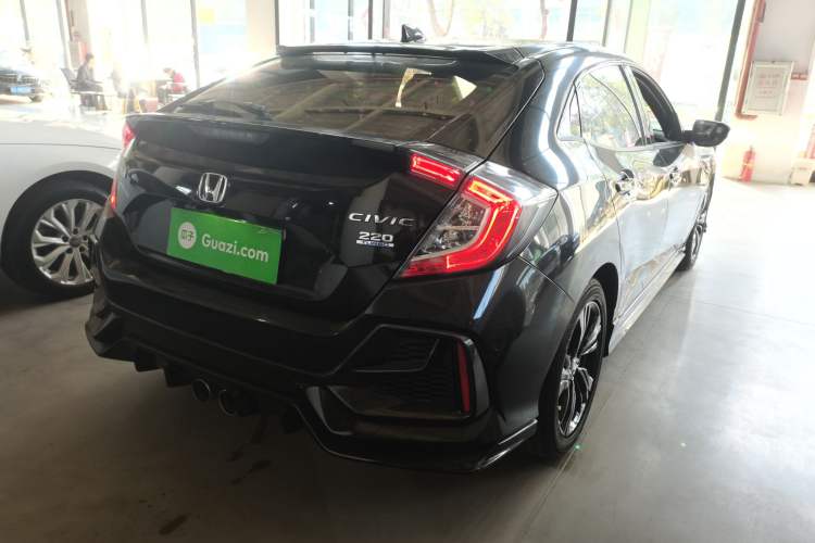 Used Honda Civic 2021 HATCHBACK 220TURBO CVT Trendy Cool Edition
