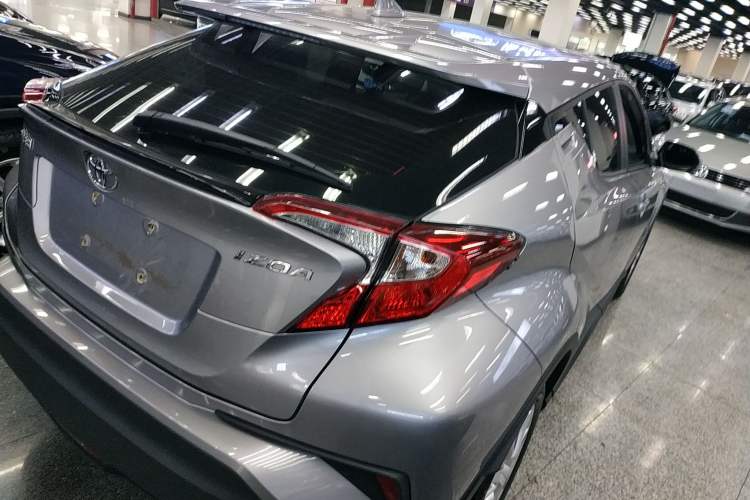 Used Toyota IZOA 2021 2.0L Enjoy Edition
