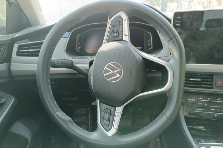 Used Volkswagen Bora 2023 300TSI DSG Prestige Edition
