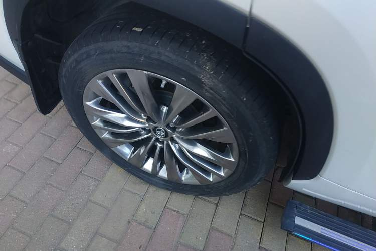 Used Toyota Highlander 2023 2.5L Smart Electric Hybrid Dual-Engine Four-Wheel Drive Prestige Version – 7 Seats
