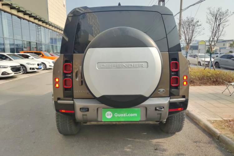 Used Land Rover Defender 2022 110 P400 X

