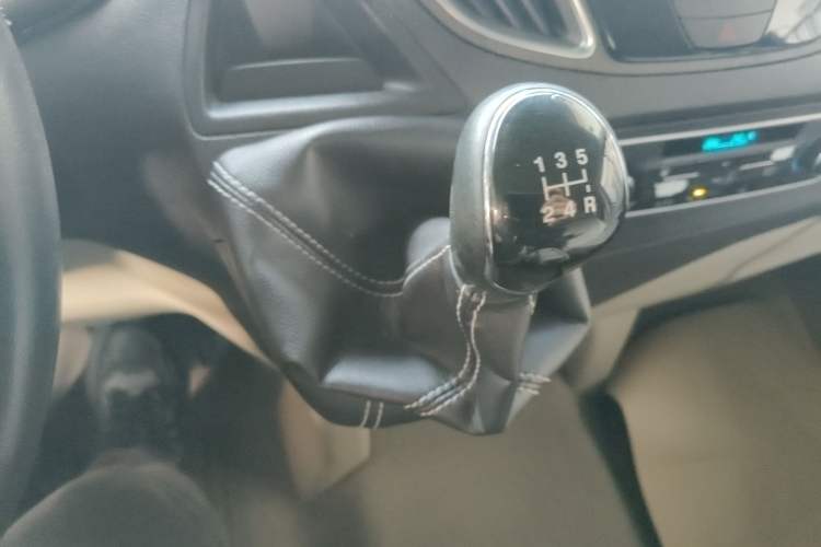 Used Ford Tourneo Custom 2016 2.0T Manual Elite Version
