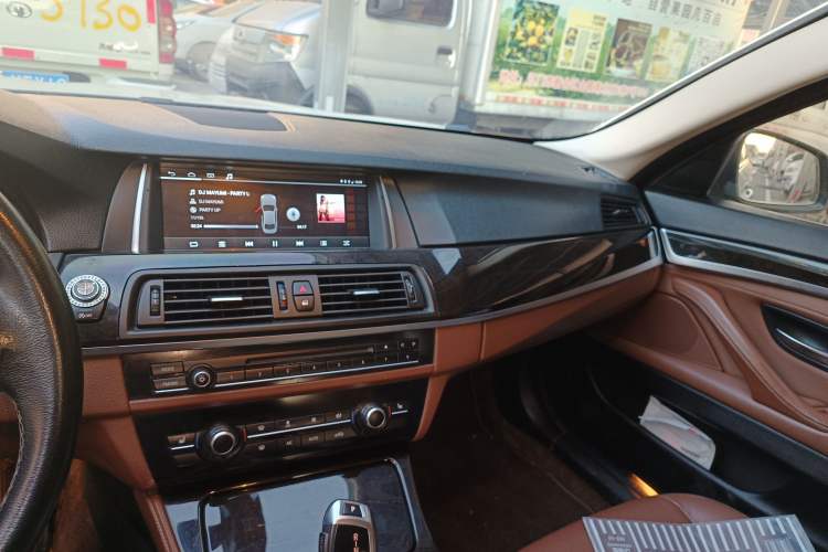 Used BMW 5 Series 2014 525Li Leading Model