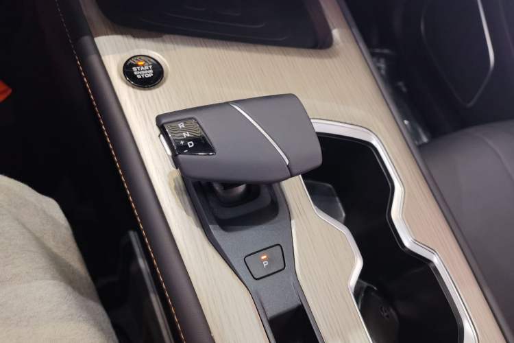 Used Changan X7 PLUS 2024 1.5T Automatic Smart Enjoyment 5-Seater