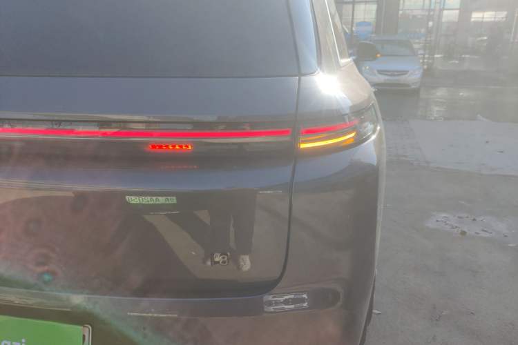 Used Li Auto L8 2023 Air model
