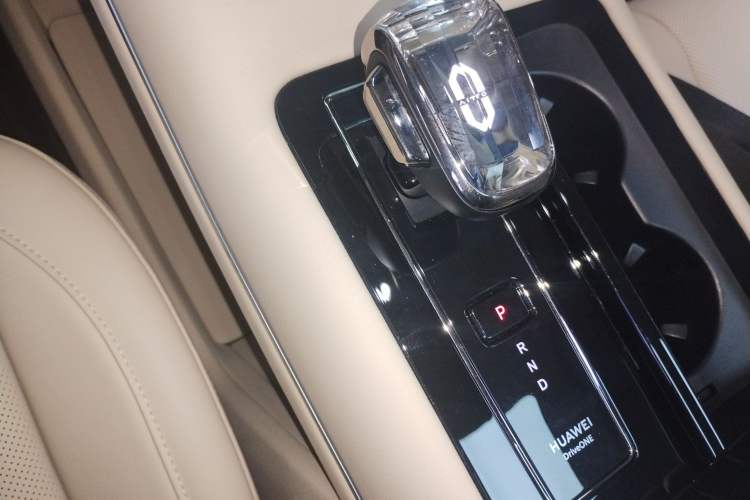 Used Hima AITO M7 2024 1.5T Intelligent Driving 4WD Max Edition 5 Seats
