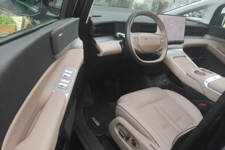 Used XPeng X9 2024 640 All-Wheel Drive High-Performance Max
