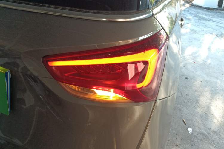 Used Buick GL6 2018 18T 6-Seater Luxury Model
