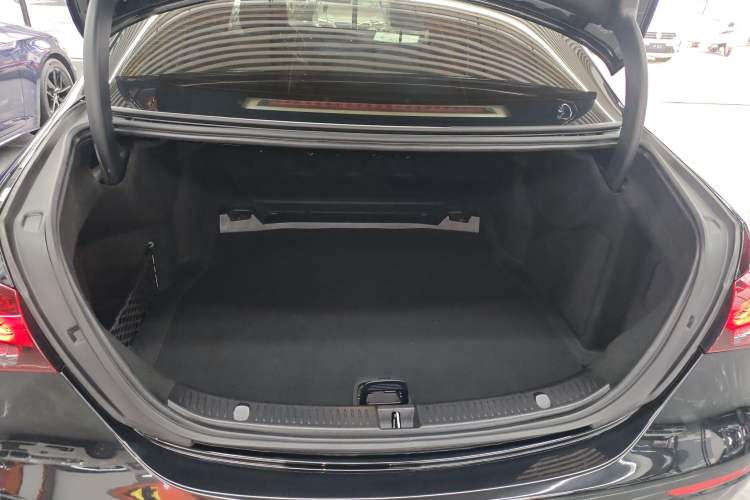 Used Mercedes-Benz E-Class 2023 Updated E 300 L Luxury Edition
