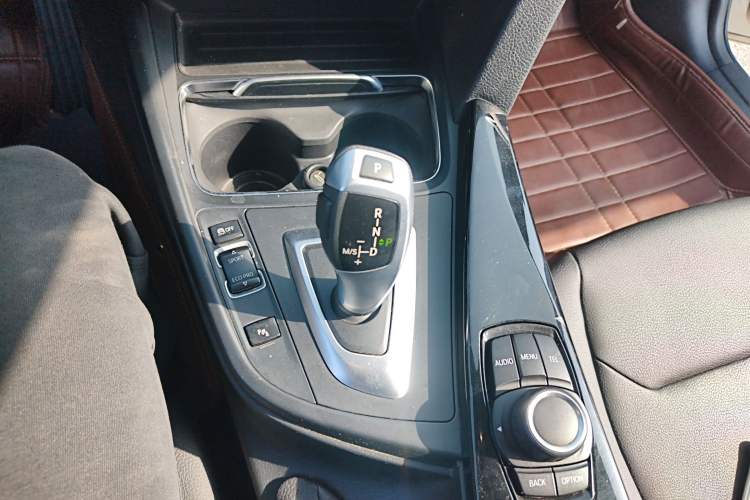 Used BMW 3 Series 2017 318i Fashion Model
