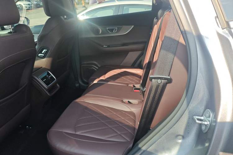 Used Chery Tiggo 8 PRO 2024 Champion Edition 390T Two-Wheel Drive Aoshi Version 7 Seats
