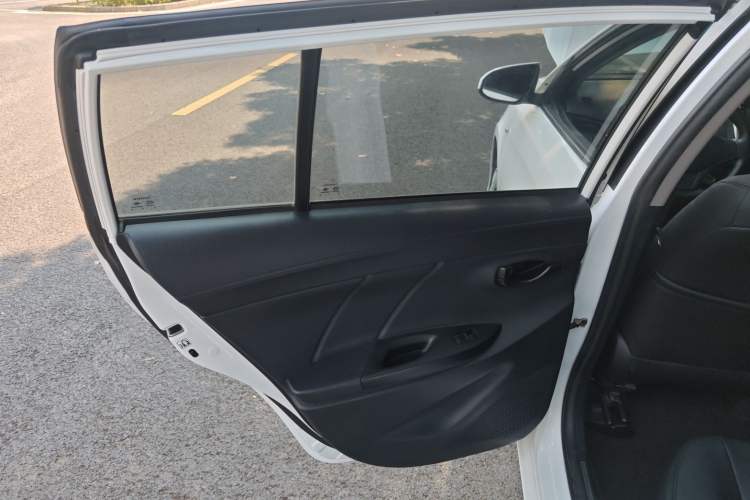 Used Toyota YARiS L 2016 Revised 1.5E CVT Charming Edition
