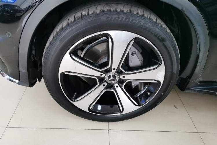 Used Mercedes-Benz GLC 2019 GLC 300 L 4MATIC Dynamic Model