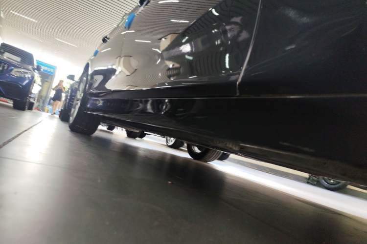 Used BMW 5 Series 2015 535Li Leading Model
