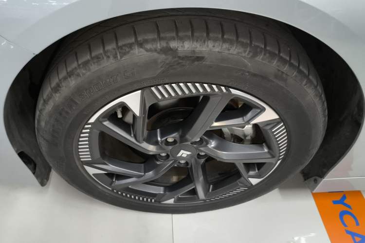 Used  GT 2023 560 Rear-Drive Seven-Wing Edition
