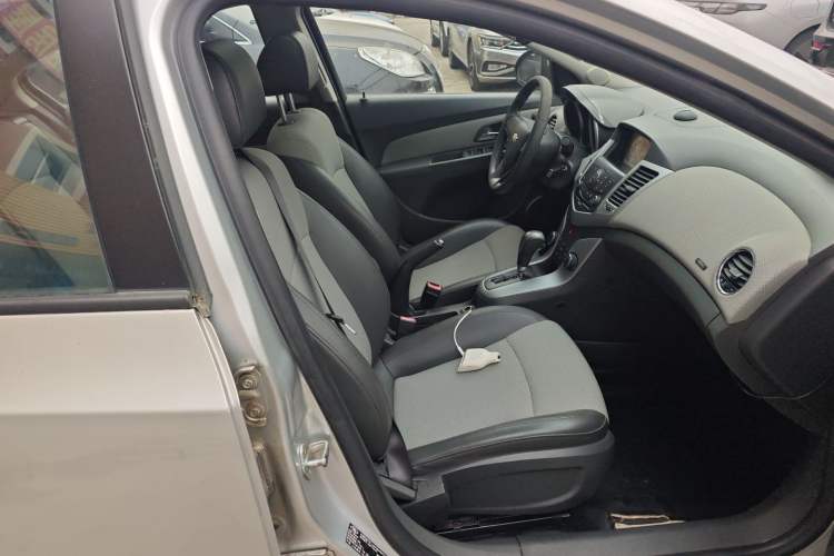 Used Chevrolet Cruze 2013 1.8L SE AT