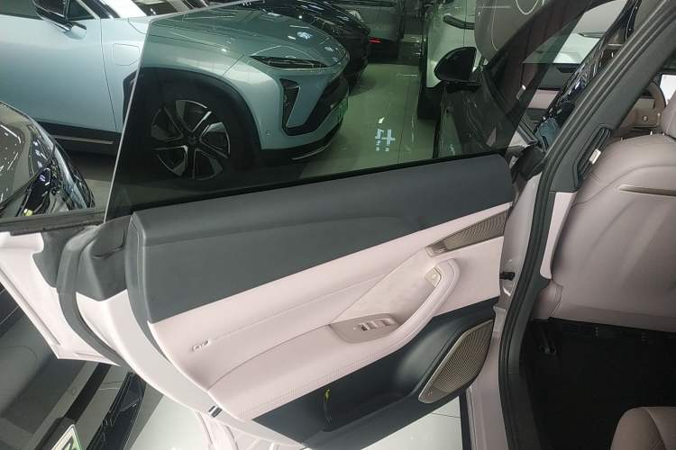 Used ONVO L60 2024 60 kWh Rear-Drive Version
