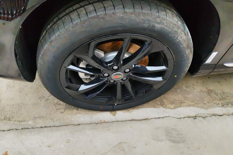 Used Hongqi HS3 PHEV 2025 Model 125km Jingwei 2 Millionth Anniversary Edition
