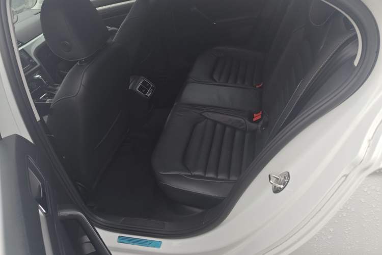 Used Volkswagen Lamando 2017 280TSI DSG Comfort Edition
