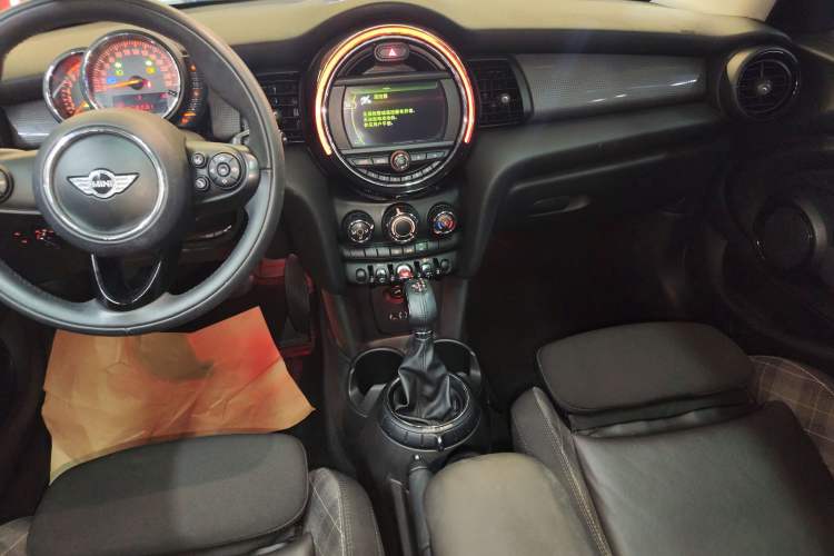 Used  MINI 2016 1.5T COOPER Five-Door Edition
