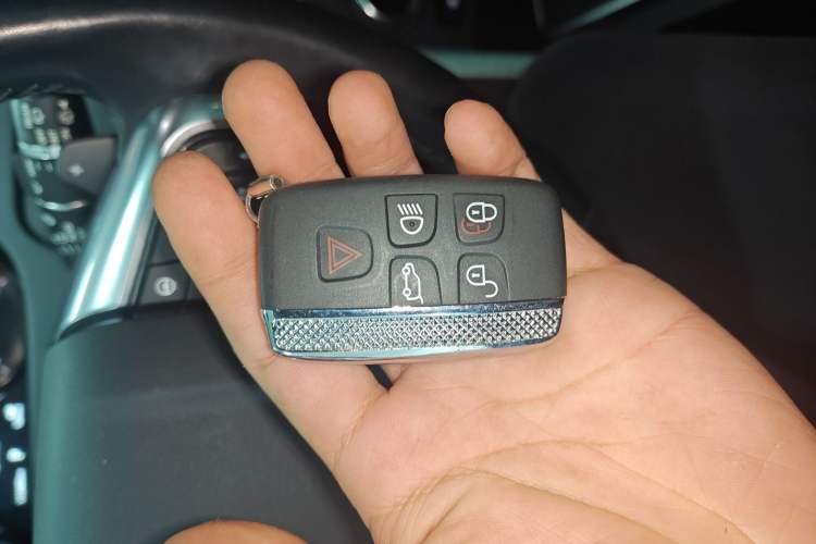 Used Land Rover Discovery Sport 2019 240 PS HSE Version China VI Standard