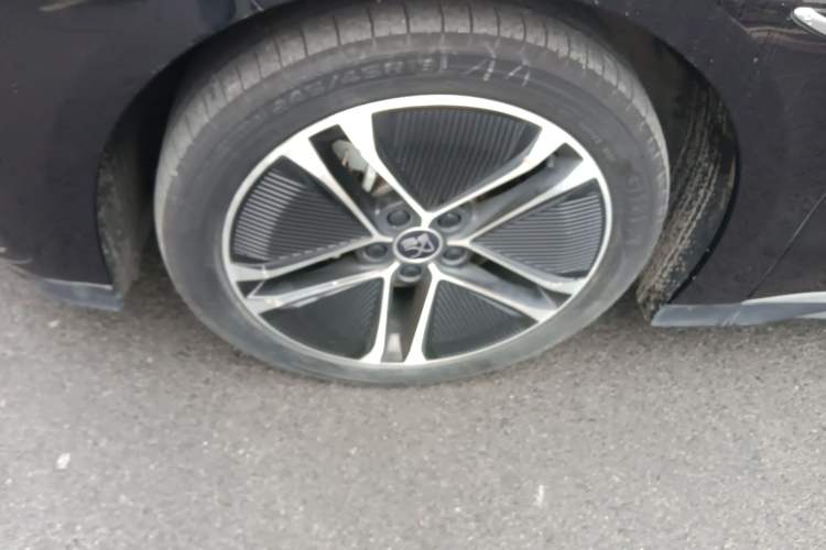 Used BYD Han 2023 EV Champion Edition 605KM Front-Drive Premium Model
