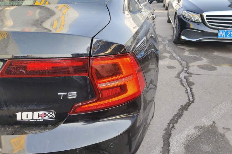 Used Volvo S90 2018 T5 Zhiyuan Edition
