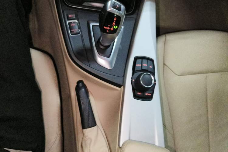 Used BMW 3 Series 2014 320i Sport Edition