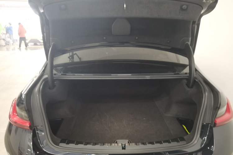 Used BMW i3 2023 eDrive 40 L Midnight Edition