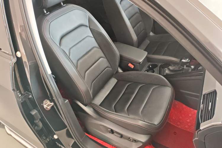 Used Volkswagen Tayron 2019 330TSI Two-Wheel Drive Luxury Model China VI Standard
