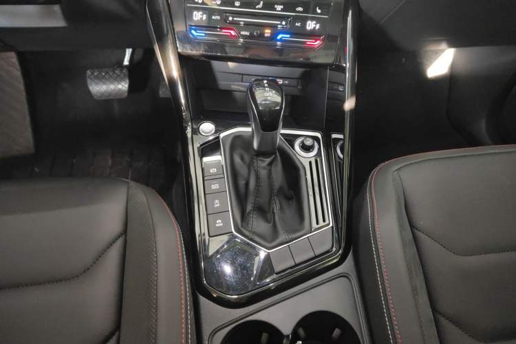 Used Volkswagen Tayron 2020 330TSI Two-Wheel Drive Luxury Smart Connectivity Version