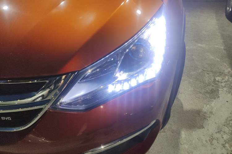 Used BYD Song New Energy 2017 Song DM 1.5TID All-Wheel Drive Luxury Model