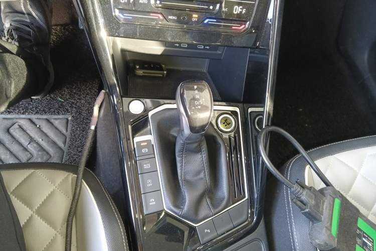 Used Volkswagen Tayron 2023 300TSI Two-Wheel-Drive Luxury Plus Advanced Edition
