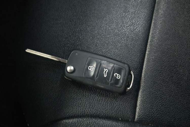 Used Volkswagen Polo 2016 1.6L Automatic Comfort Model
