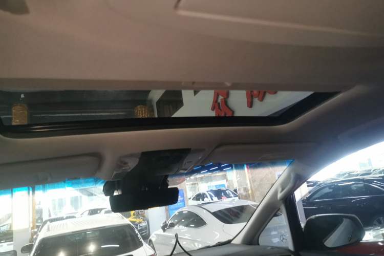 Used Toyota Vellfire 2020 Dual-Engine 2.5L HV Luxury Edition
