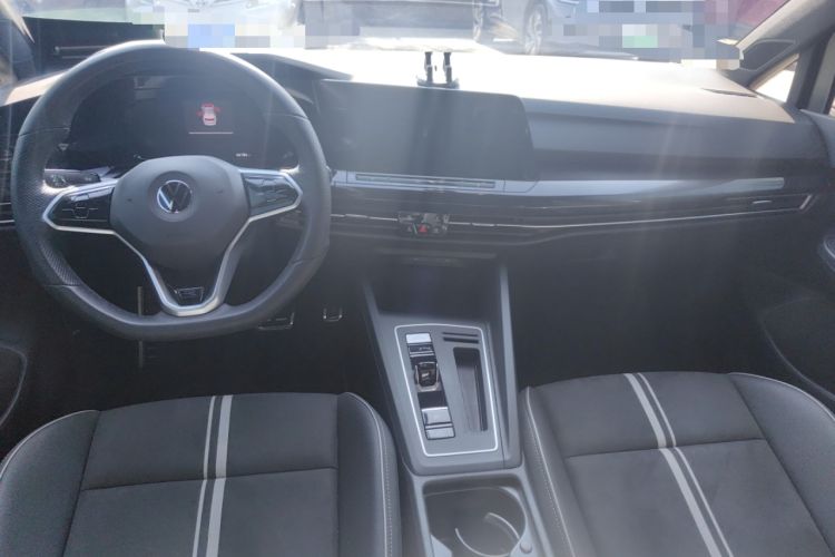 Used Volkswagen Golf 2023 Facelift 280TSI DSG R-Line Lite
