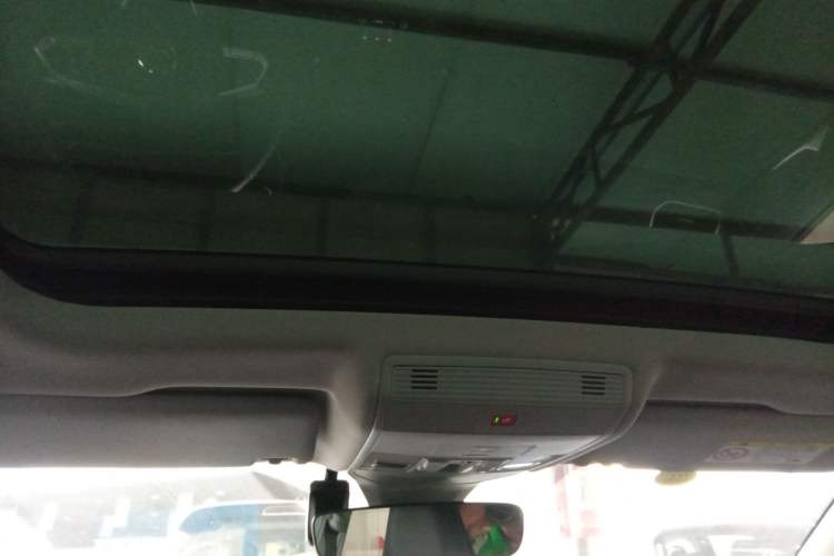 Used Volkswagen Tharu 2025 NewRui 300TSI Prestige Edition
