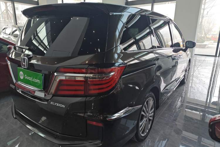 Used Honda Elysion 2016 2.4L Luxury Edition

