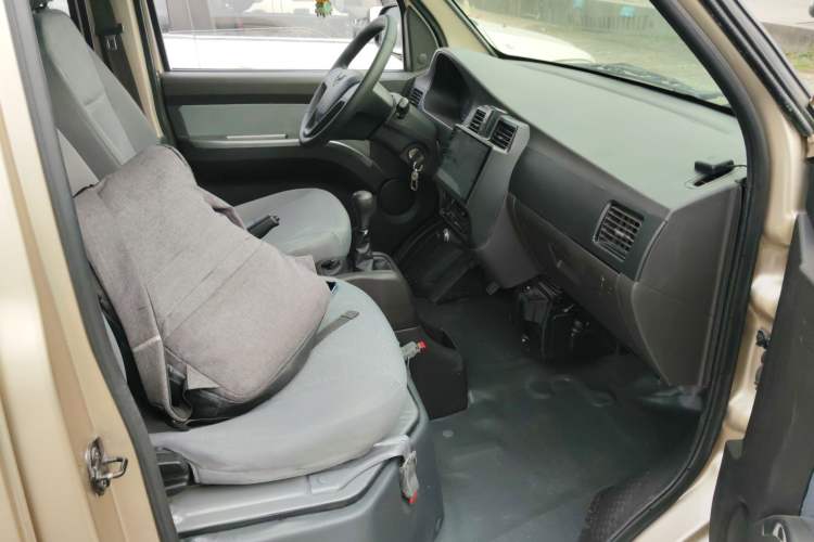 Used Wuling Rongguang 2021 1.5L Extended Standard Version with Air Conditioning – L3C