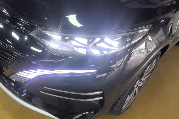 Used Denza N8 2023 Four-Wheel Drive Ultra-Hybrid Flagship Seven-Seater Version