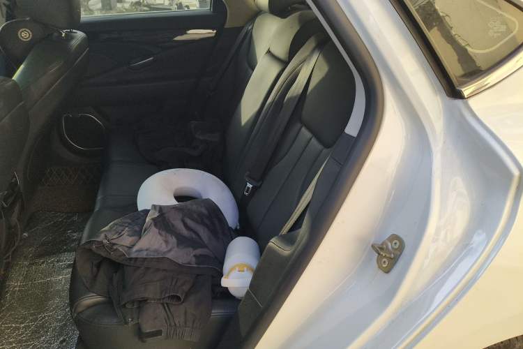 Used Geely Auto Emgrand GT 2016 2.4L Comfort Version
