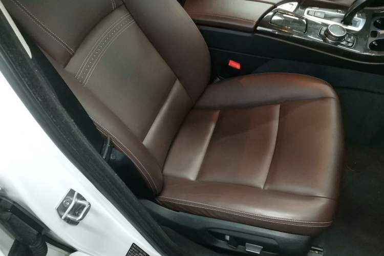 Used BMW 5 Series 2014 525Li Luxury Design Package
