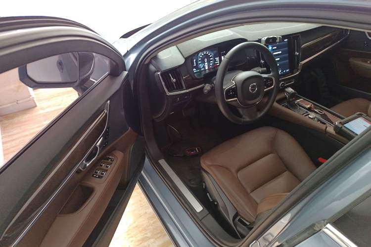 Used Volvo S90 2018 T5 Zhiyuan Edition
