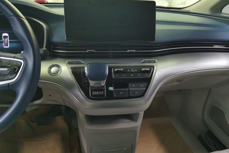 Used Roewe iMAX8 2022 400TGI Prestige Edition
