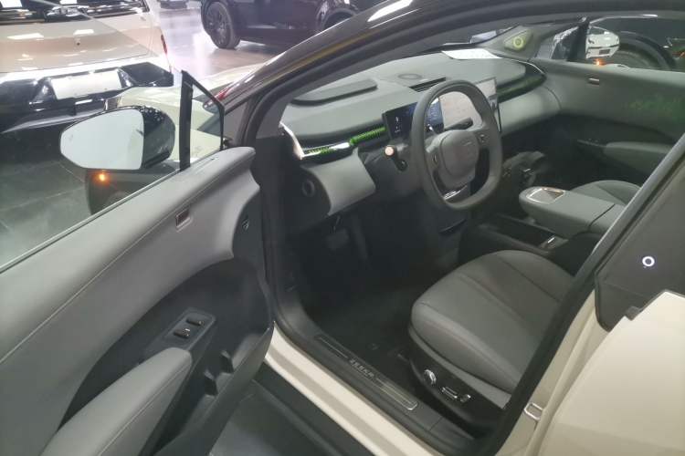 Used Zeekr X 2025 Four-Seater Rear-Drive Cube Version
