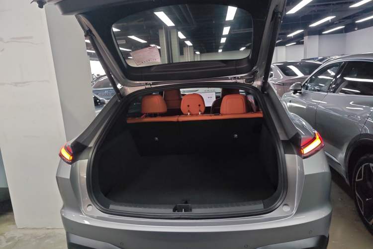 Used ONVO L60 2024 60 kWh All-Wheel Drive