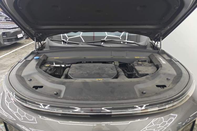 Used Li Auto L8 2024 Ultra Model
