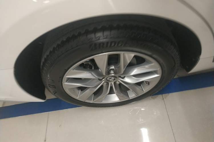 Used Toyota Avalon 2019 2.0L Ambition Edition China VI
