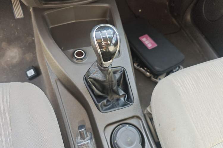 Used Wuling Hongguang 2015 1.5L S Basic Version China V Standard