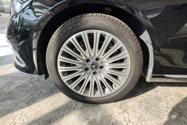 Used Mercedes-Benz E-Class 2023 E 300 L Luxury Model